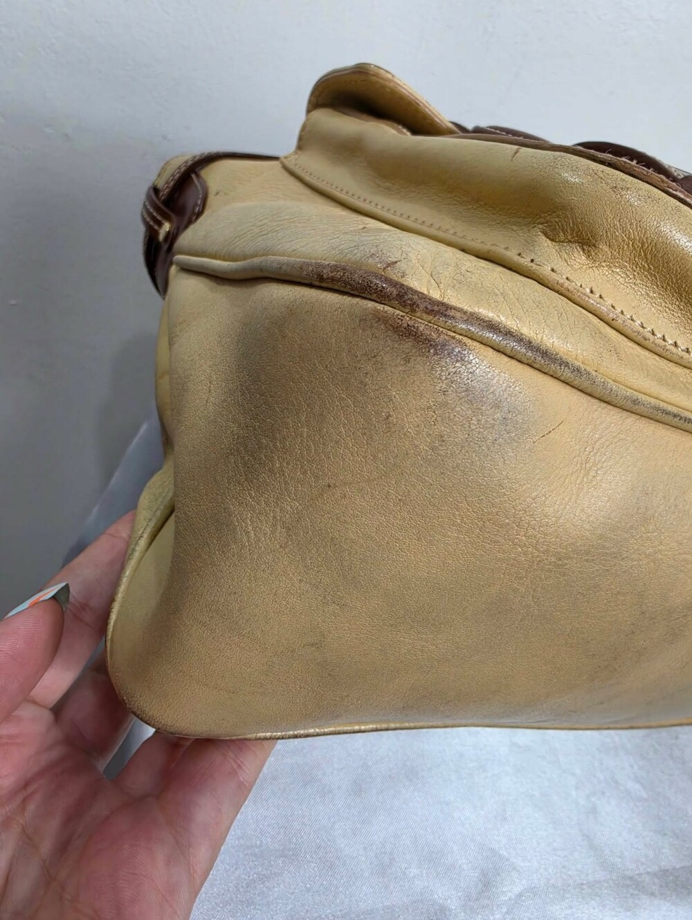 Vintage Michael Kors Beige and Brown Leather Shoulder Bag - Picture 5 of 16